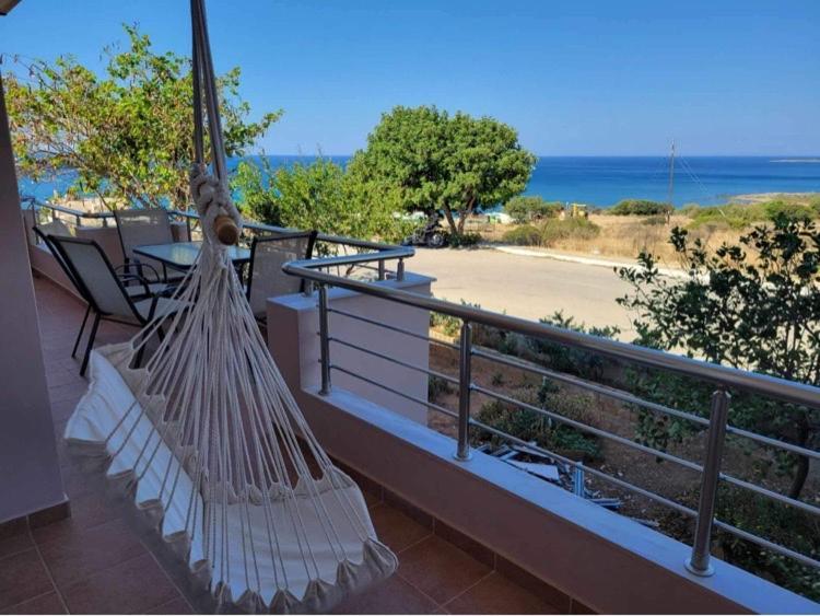 180 Degree Sea View Apartment Palaiochora Exteriér fotografie