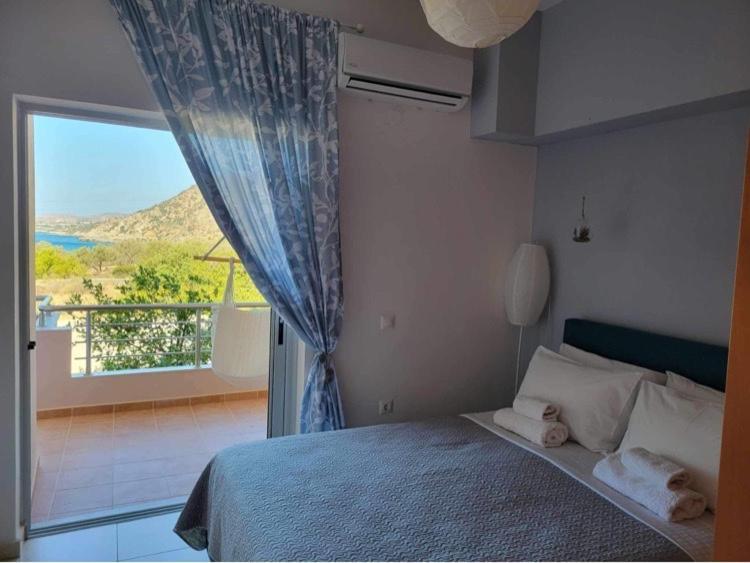 180 Degree Sea View Apartment Palaiochora Exteriér fotografie