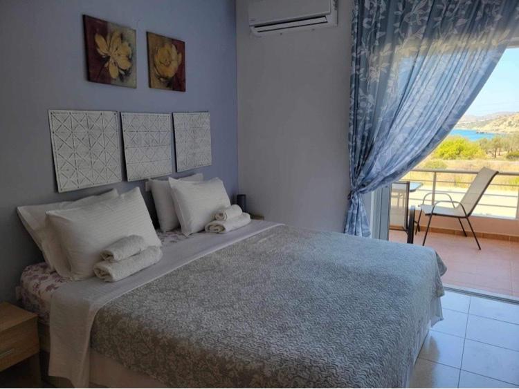 180 Degree Sea View Apartment Palaiochora Exteriér fotografie